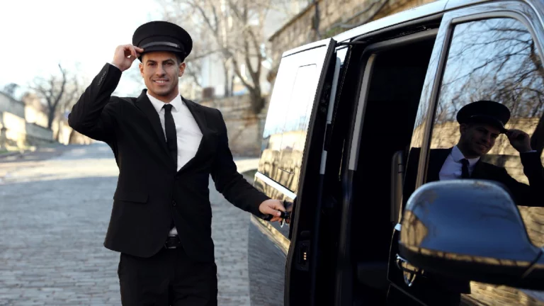 Boston to Woods Hole Car Service | Luxury Rides by New England Limo