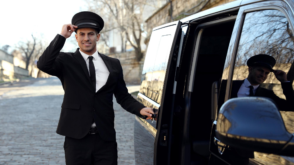 Luxury Boston to Woods Hole car service with professional chauffeur