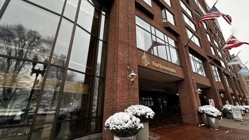 Limo Service at Four Seasons Hotel Boston