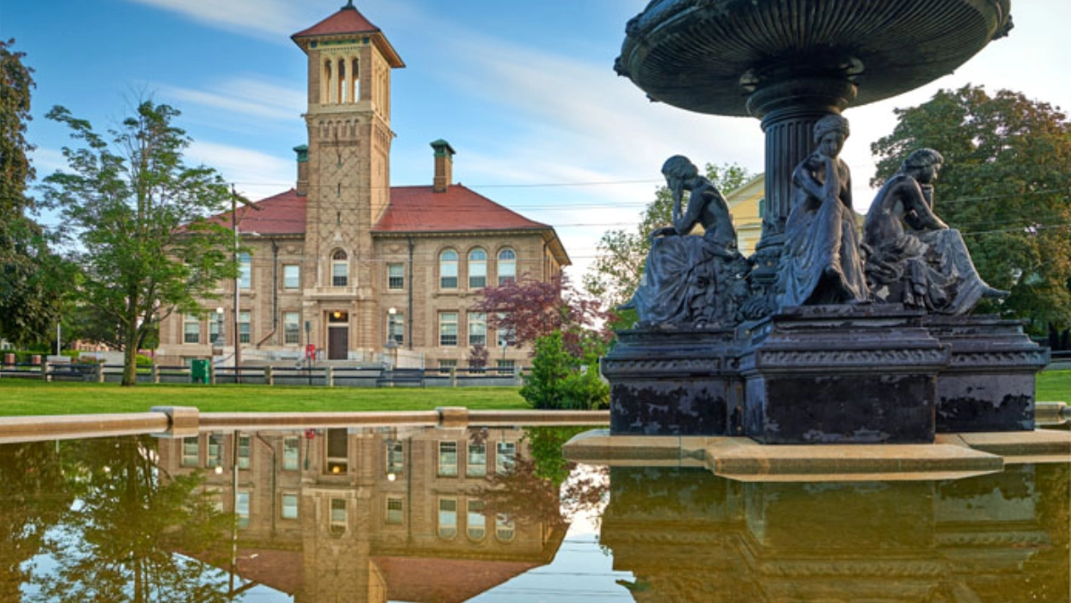 Chauffeur-driven limousine and black car service from Logan Airport to Clinton MA