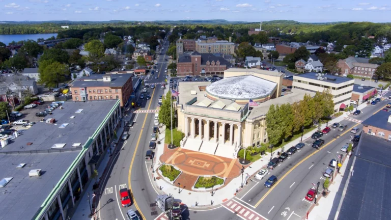 Seamless Boston Logan Airport to Framingham Transportation