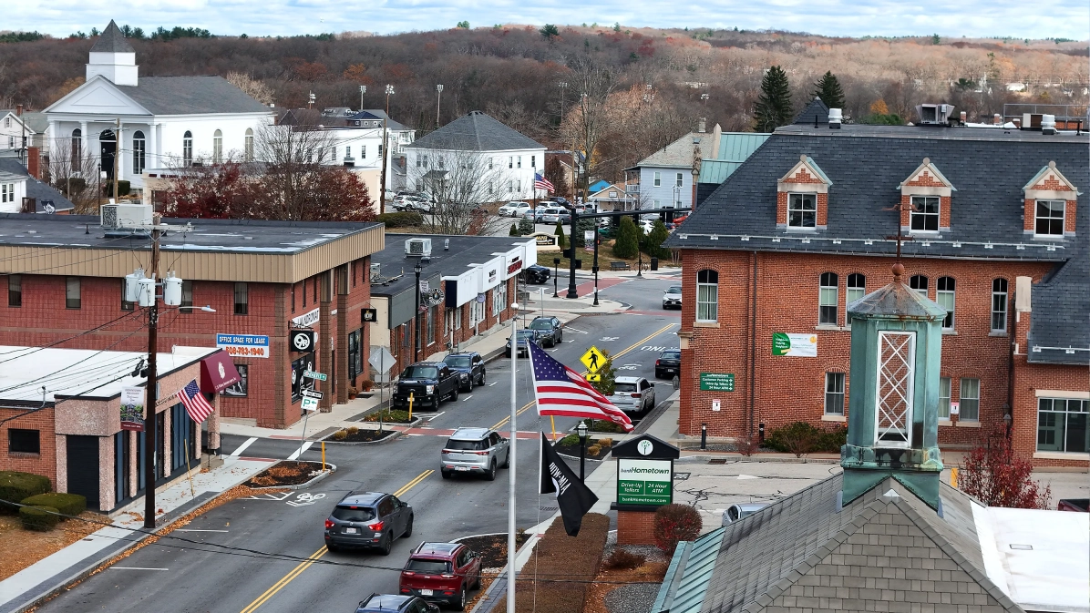 limousine and black car service from Boston Logan Airport to Millbury MA