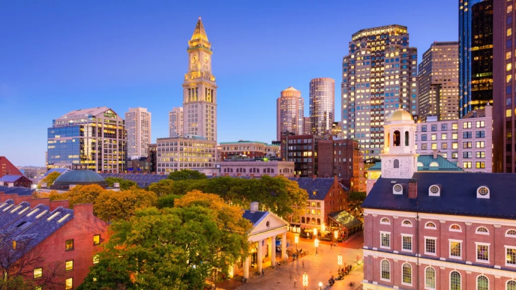 Luxury limo and black car service in Boston MA with Logan Airport transfers
