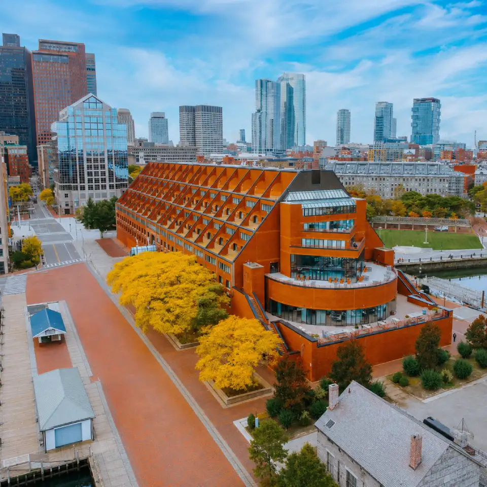 Boston Airport to Marriott Long Wharf transportation for Your Complete Business Stay