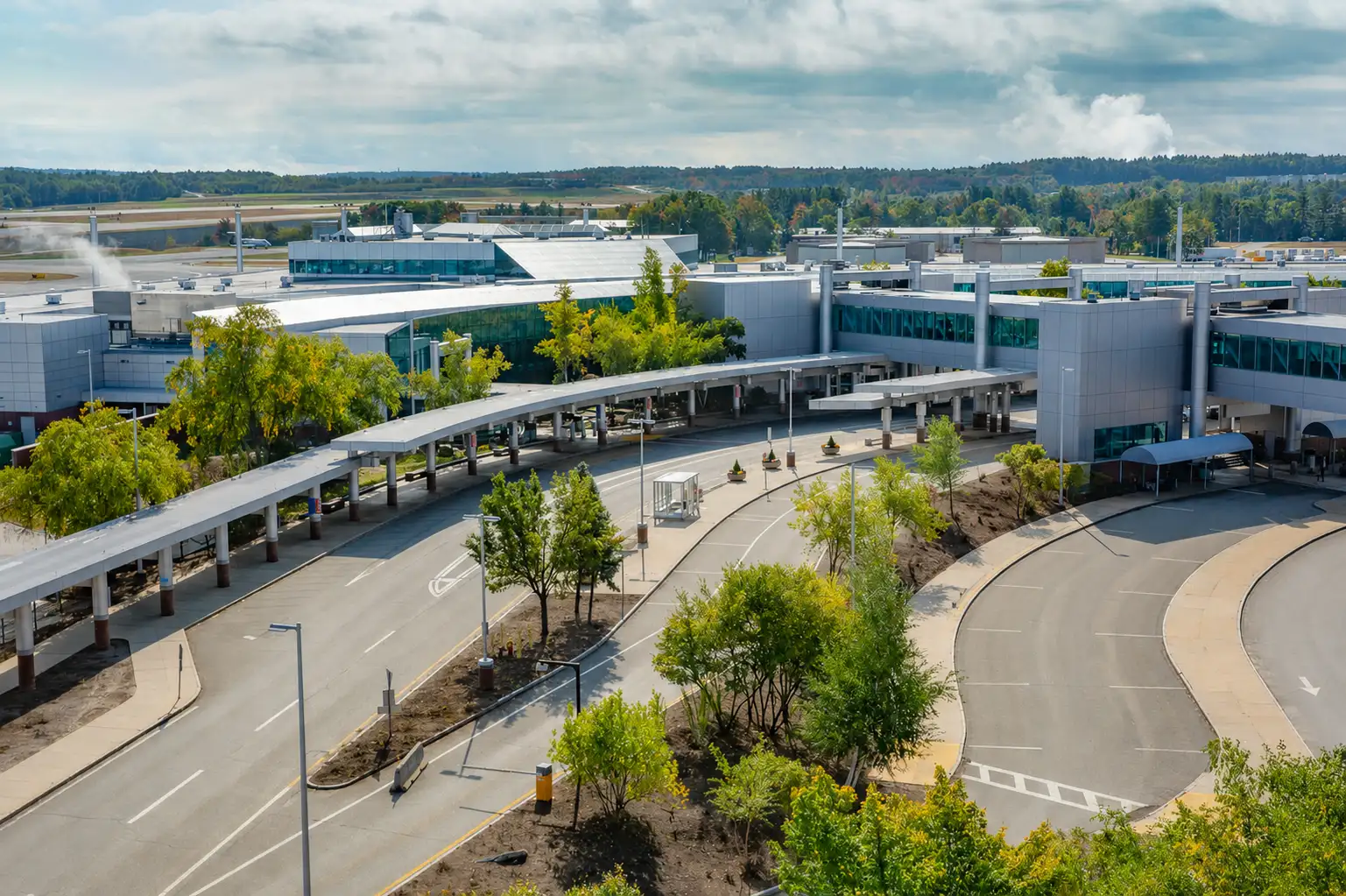 Manchester airport transportation for New Hampshire Teams