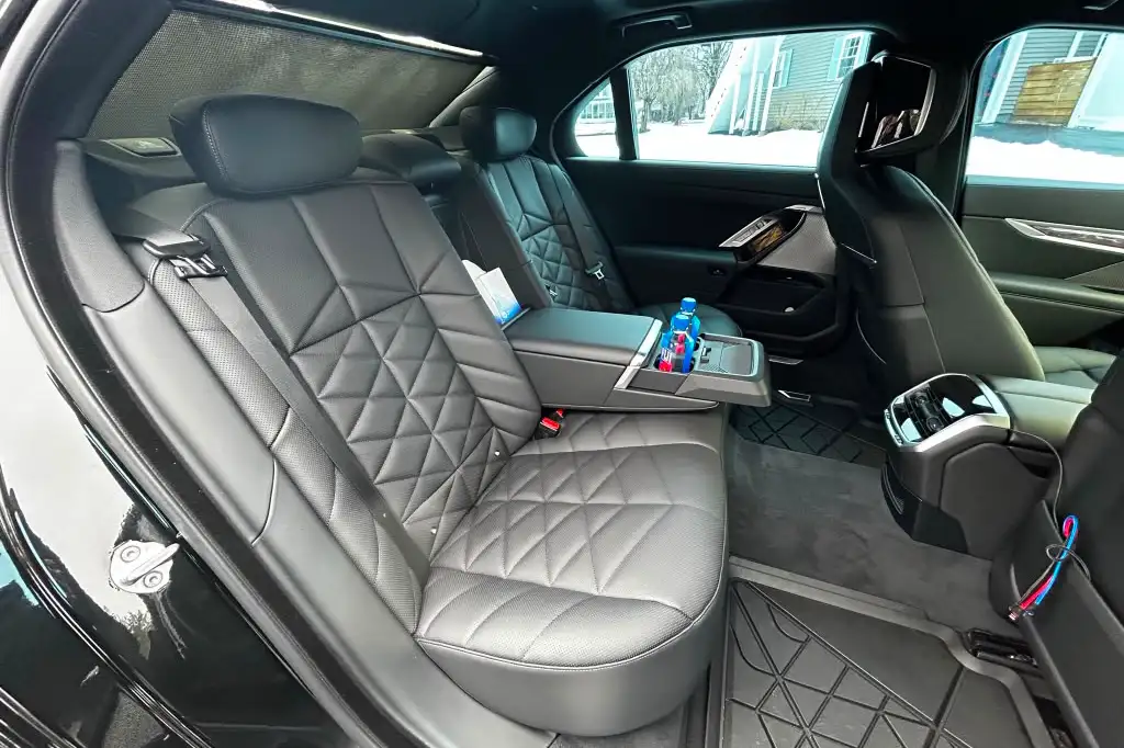 A Personal Choice: Luxury Sedan Car Service in Boston with BMW