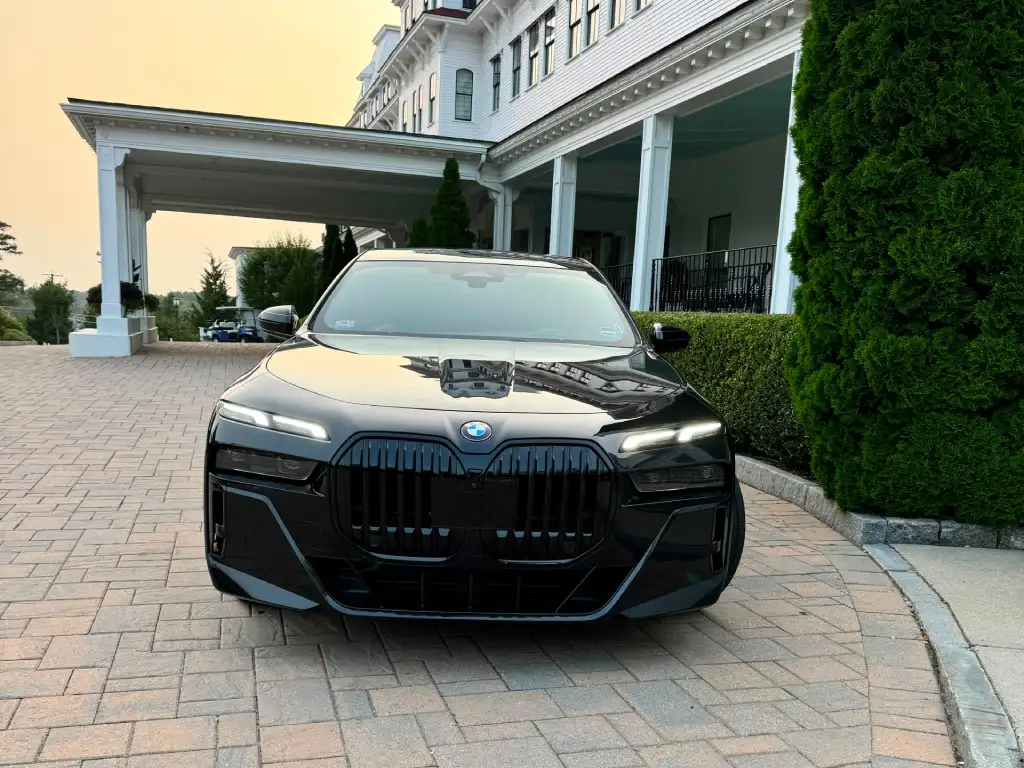 Give Premium Sedan Car Service Boston a Place on Your Agenda